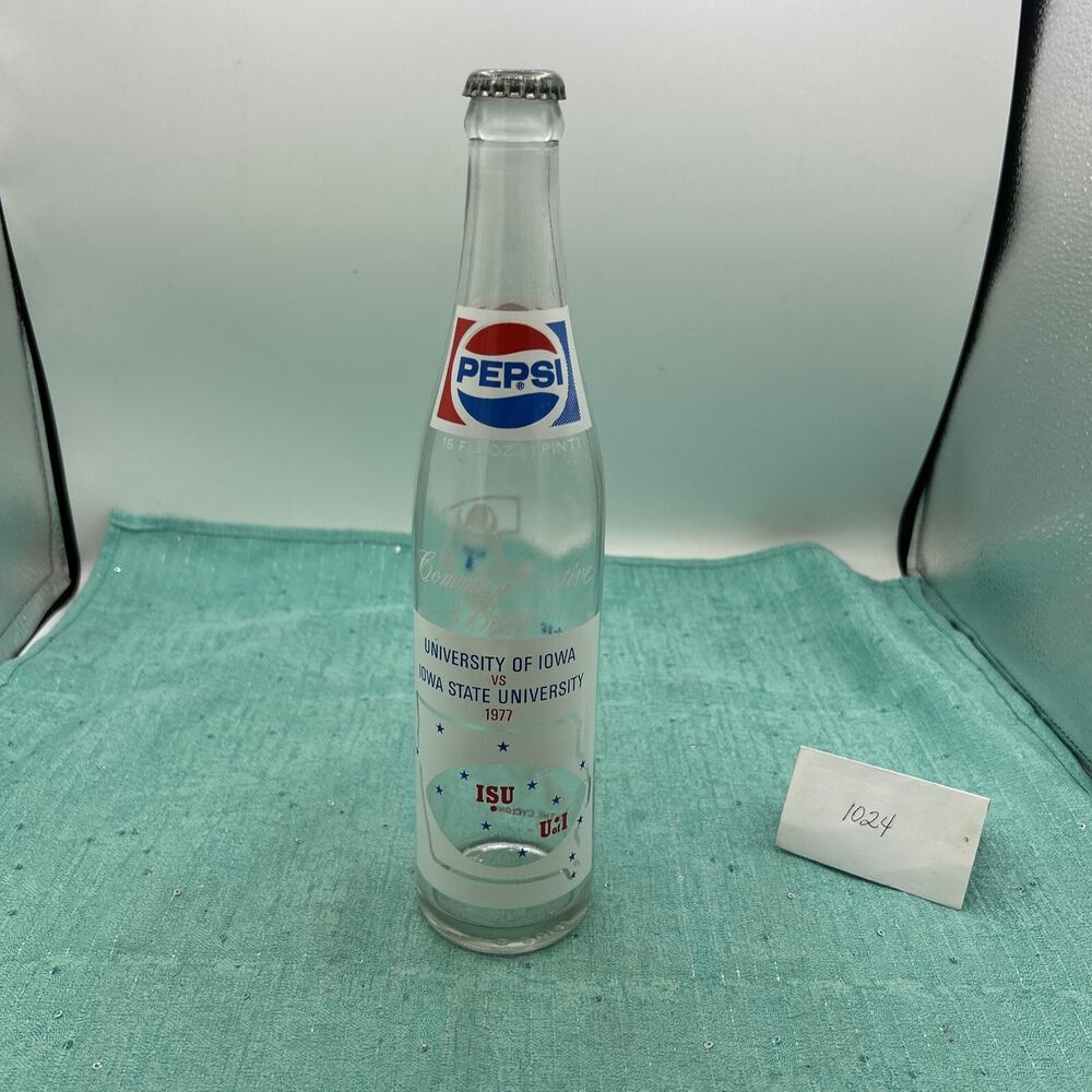 Pepsi-Cola Bottle 1977 University of Iowa versus IA State Univ U of I ISU Soda